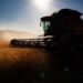 Venda de máquinas agrícolas será boa em 2023 mesmo com possível queda, diz executivo