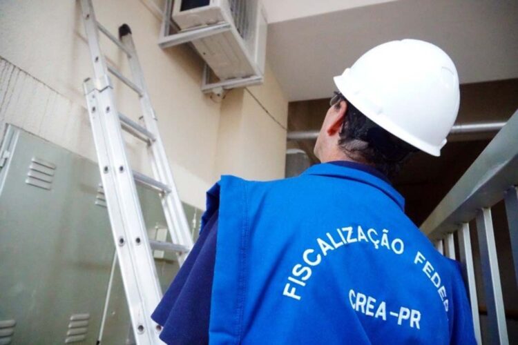 Crea-PR fiscaliza serviços renováveis