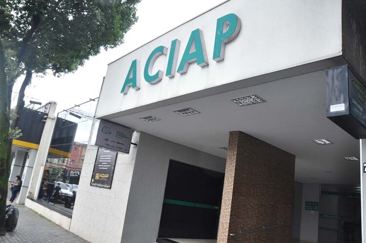 Empresários convidam vereadores para debater ampliação da estrutura legislativa