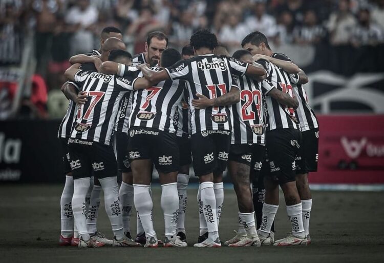 Atlético-MG prepara saídas para buscar centroavante pedido por Coudet