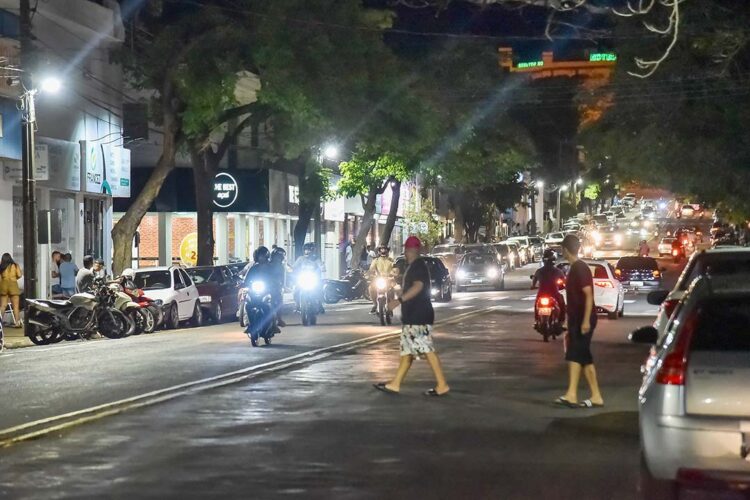 Vereadores pedem ações mais efetivas de segurança no trânsito na Avenida Paraná