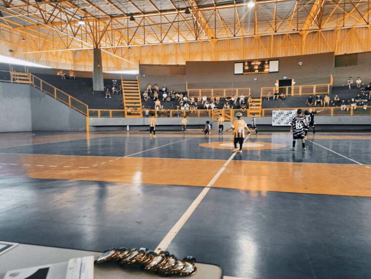 Mais de quarenta equipes participam do Circuito Paranaense de Futsal Menor