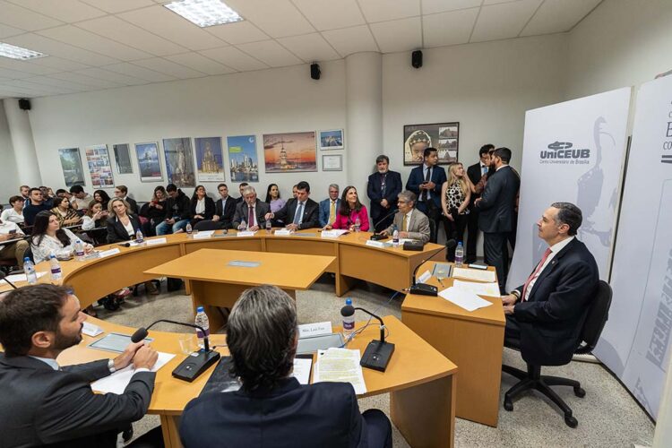 “Redes sociais geraram a escalada da mentira  deliberada, da intolerância, de condutas criminosas”