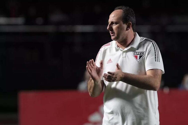 Cobrança de Ceni a jogador causa constrangimento