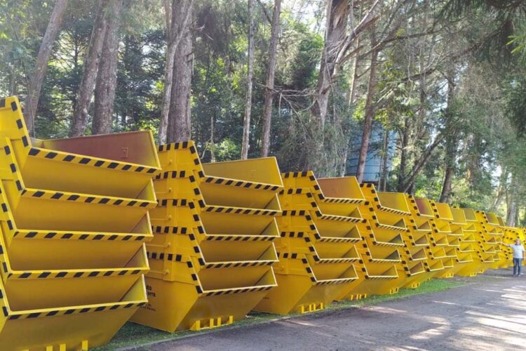 Estado finaliza em abril entrega de caçambas para coleta de resíduos da construção civil