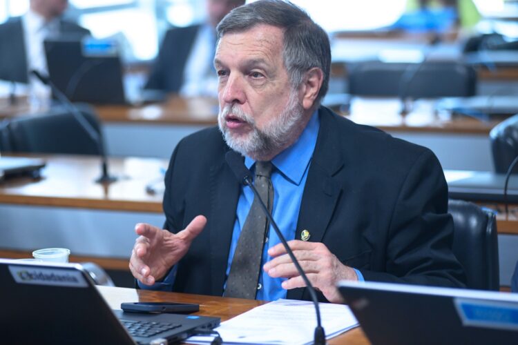 Projeto que garante apoio a pessoas com  deficiência no ambiente de trabalho avança