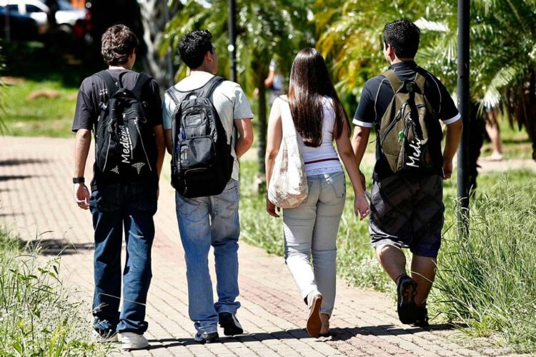 Sisu seleciona 4.446 candidatos para  as universidades estaduais do Paraná