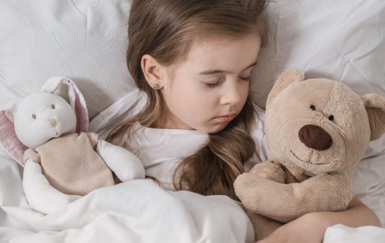 Atividades lúdicas e sem tela ajudam a dormir