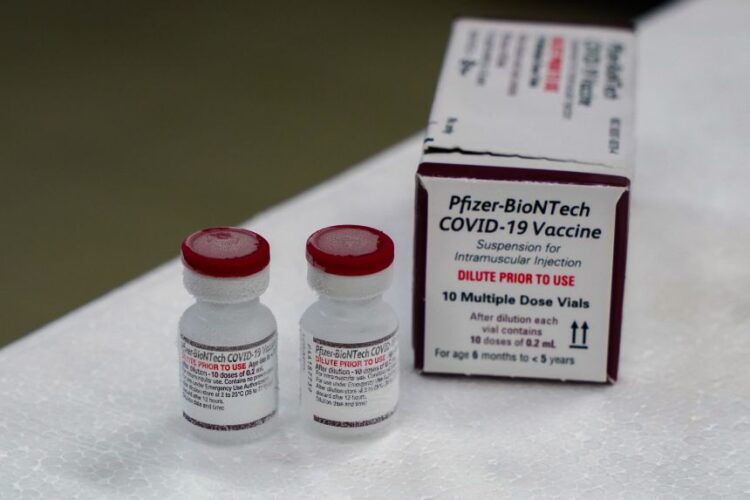 Pessoas maiores de 60 anos já podem tomar vacina bivalente contra Covid-19 em Paranavaí