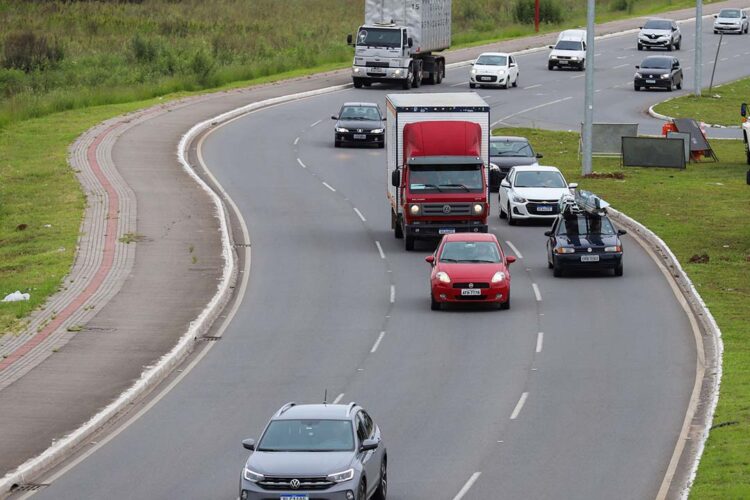 Prazo para pagamento da 4ª parcela do IPVA dos veículos de placas 1 e 2 vence nesta segunda