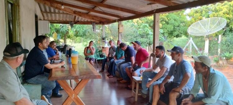 Prefeito faz reunião com moradores da Porangaba