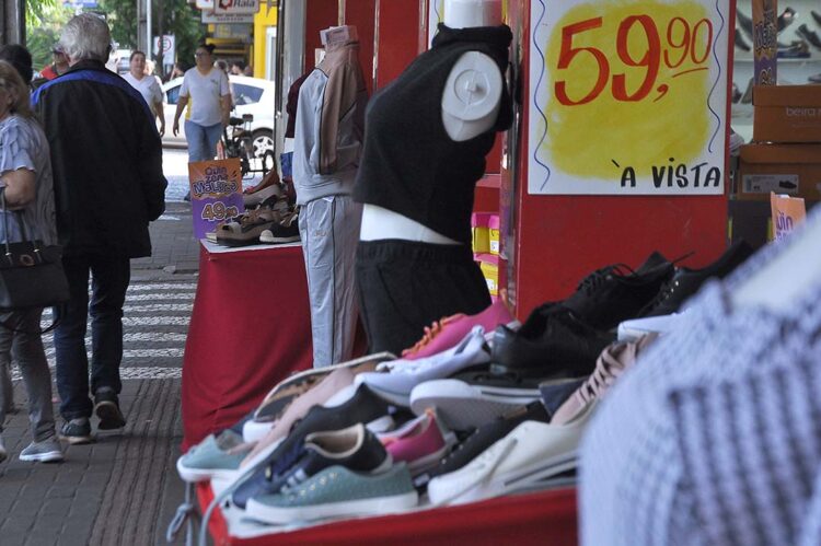 Comércio, bancos e repartições públicas  fecham nesta sexta-feira, feriado nacional