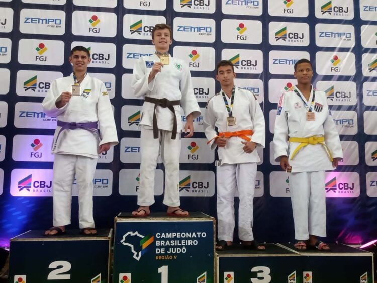 Competidor de Paranavaí fica em terceiro lugar no Brasileiro de Judô