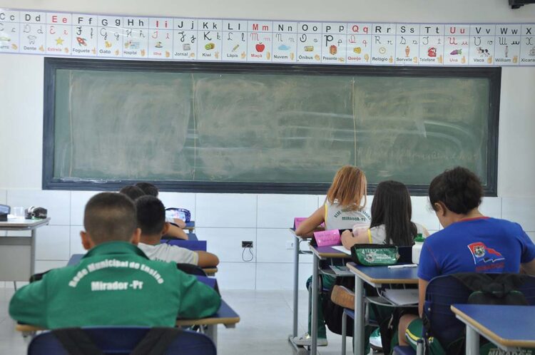 Reforma e ampliação da Escola Carlos Chagas,  em Mirador, devem ser concluídas em 30 dias
