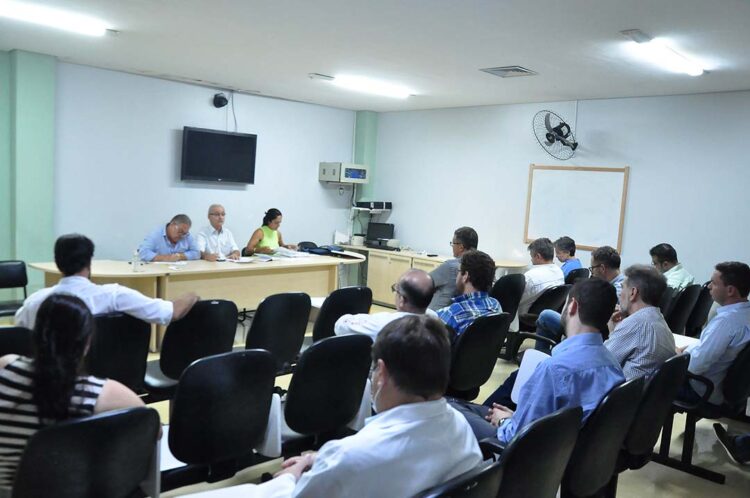 Santa Casa e municípios buscam soluções  para ampliar oferta de cirurgias eletivas