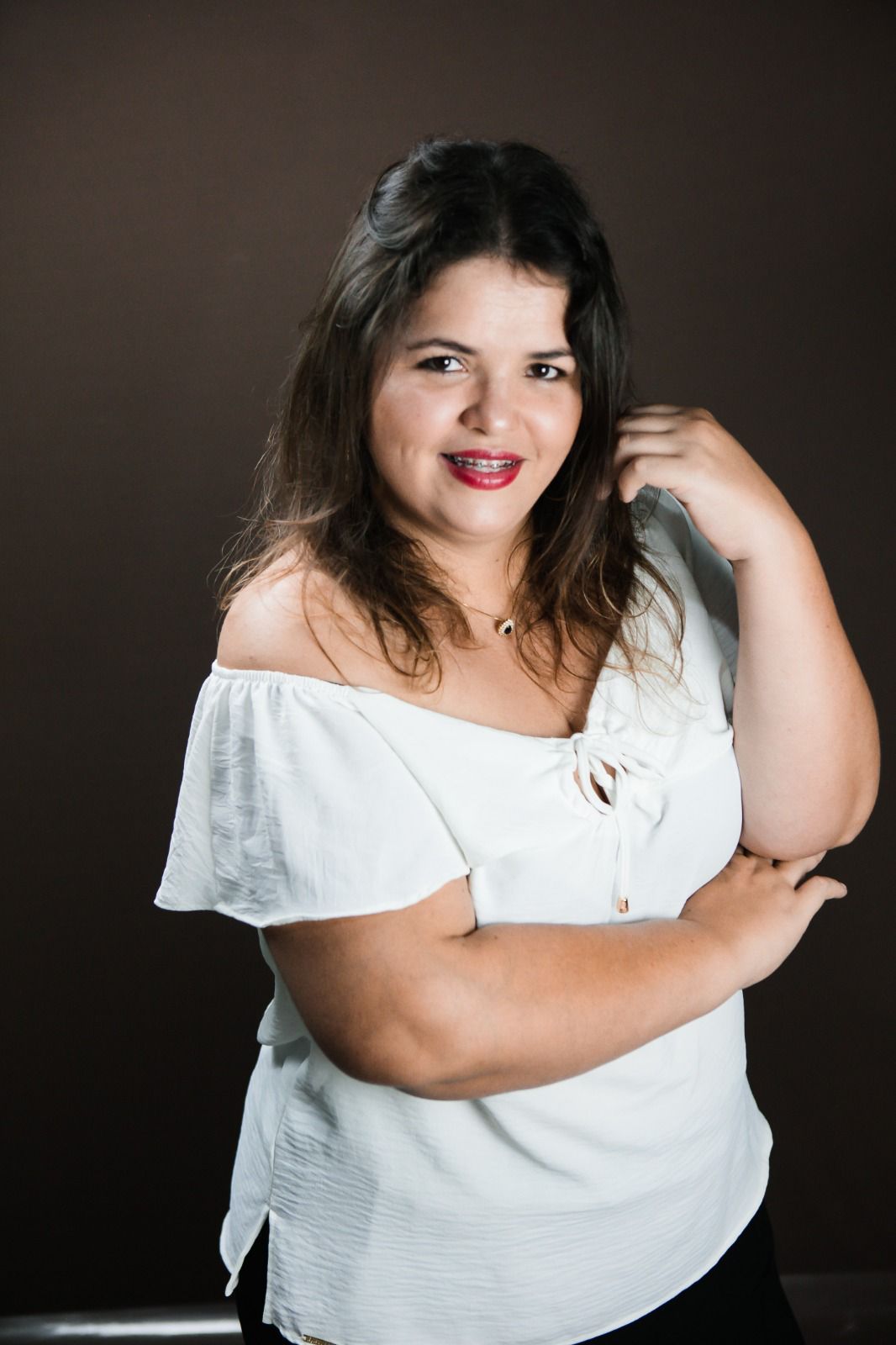 Ilustra a coluna social desta quinta-feira Viviane Garcia de Santana, empresária do ramo de Segurança e Medicina do Trabalho.