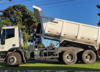 Município recebe mais um caminhão do Governo Federal