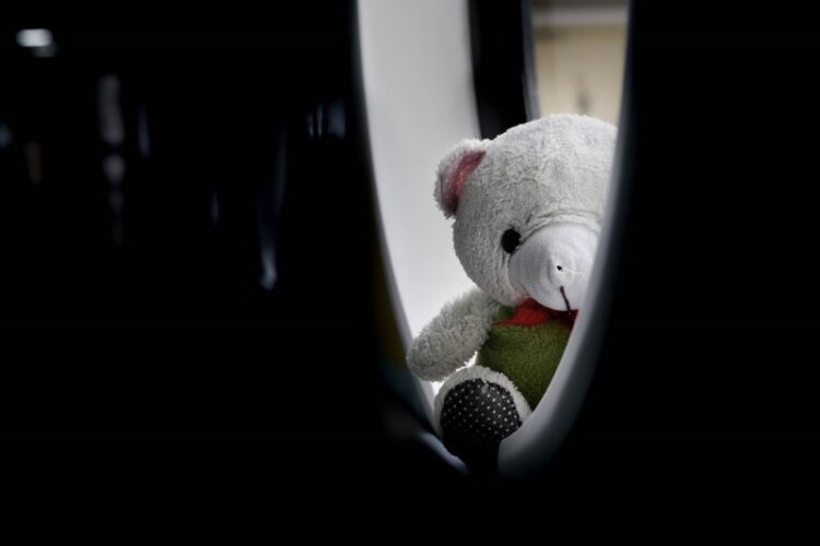 Como conversar com as crianças e os  adolescentes sobre casos de violência