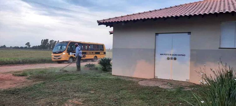 Prefeitura realiza diversos serviços de limpeza e manutenção por toda a cidade