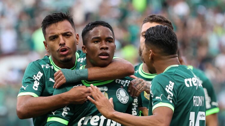 Titulares do Palmeiras que não foram  à Bolívia treinam no CT com auxiliares