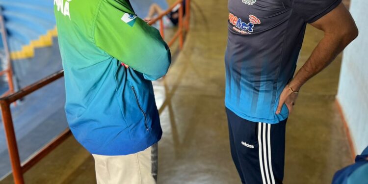 Coordenadora Geral dos Jogos Escolares Marcia Tomadon visita regional de Nova Esperança