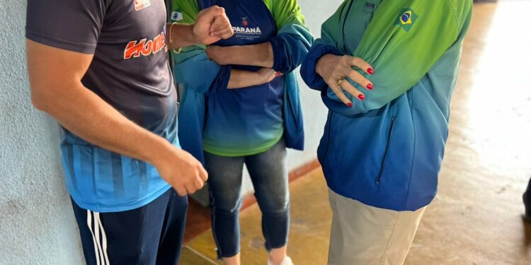 Coordenadora Geral dos Jogos Escolares Marcia Tomadon visita regional de Nova Esperança