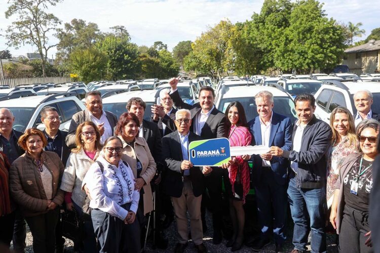 Para expandir apoio ao agronegócio, Adapar  ganha 110 veículos e novos equipamentos