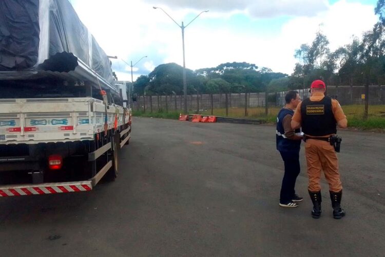 Receita Estadual participa de ação que lavra  R$ 590 mil em multas e detém 11 pessoas