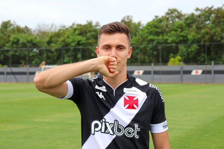 Lucas Piton é pré-convocado pela seleção italiana