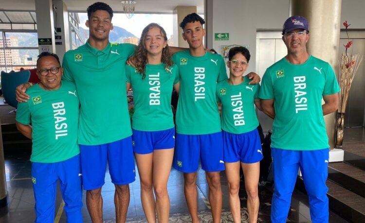 Paranavaienses chegam à Colômbia para a disputa do Sul-Americano Sub-20