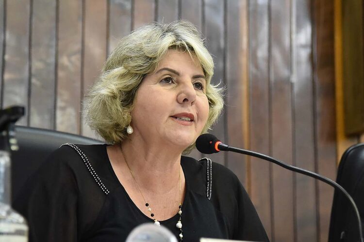 Vereadora de Paranavaí pede aplicação  do Programa de Recuperação Fiscal