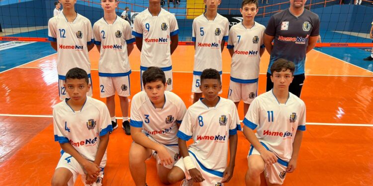 Colégio Nossa Senhora do Carmo de Paranavaí inicia competição com duas vitórias no voleibol