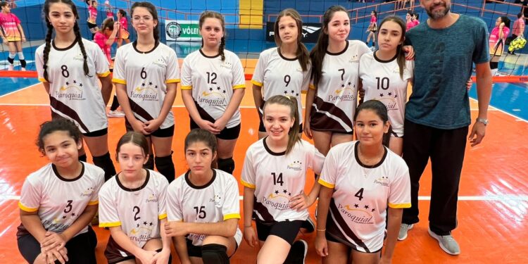 Colégio Nossa Senhora do Carmo de Paranavaí inicia competição com duas vitórias no voleibol