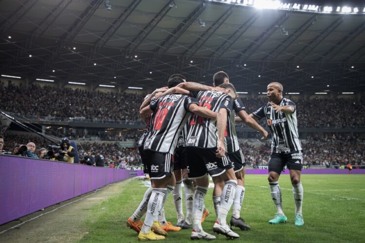 Luxa repete bordão otimista, mas  Corinthians mergulha em resultados ruins