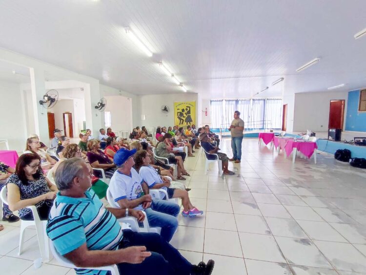 Município realiza palestra sobre coleta de lixo