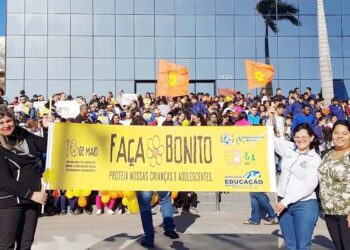 Município realiza passeatas do Maio Laranja