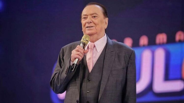 Raul Gil é internado e passa por cirurgia em SP