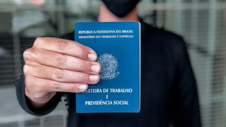 Paranavaí foi o 27º município que mais gerou empregos em abril no Paraná