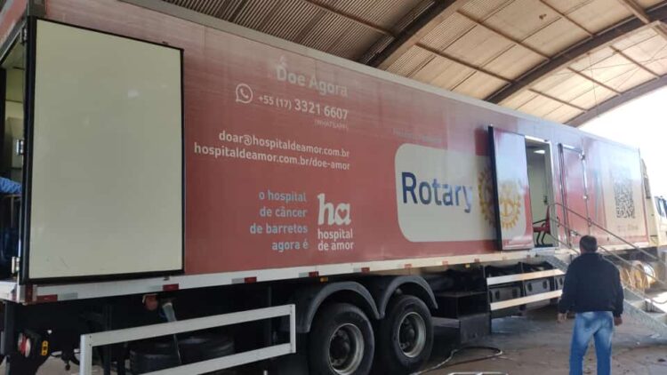 Carreta do Hospital do Amor oferece exames gratuitos para mulheres em Alto Paraná