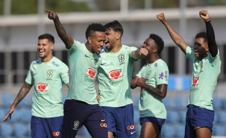 Ramon testa Ayrton Lucas como titular do Brasil para amistoso contra Guiné