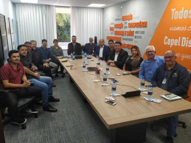 Lideranças se reúnem com diretores da Copel  e pedem melhorias nas redes elétricas da região