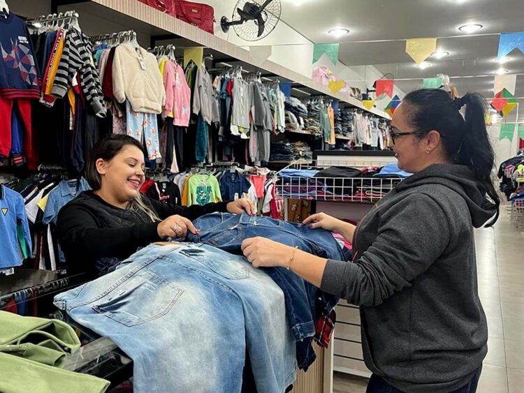 Aberta a temporada de negociações entre comerciantes e comerciários de Paranavaí