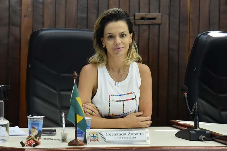 Vereadora sugere lei que permita entrada de pets em estabelecimentos comerciais