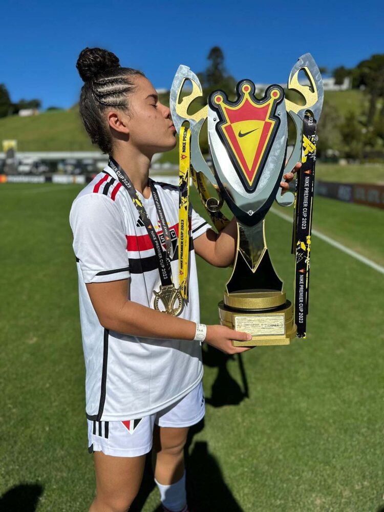 Atleta de Graciosa, Francine Moreira  vive bom momento no São Paulo