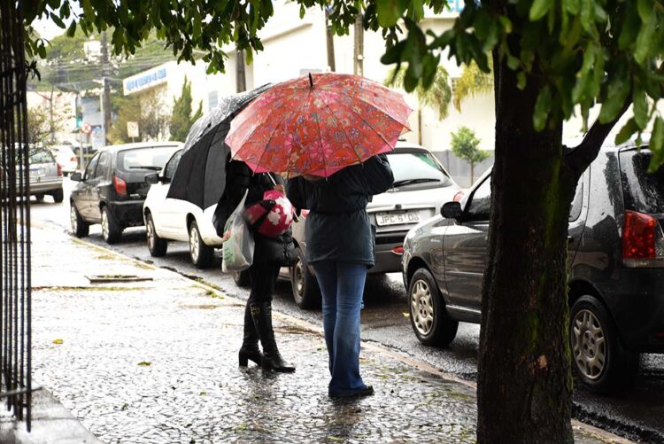 Paranavaí registra mínima de 9,9°C e atinge a menor temperatura do ano