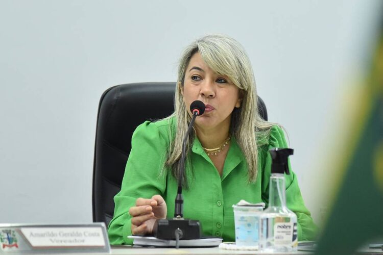 Professora Ivany sugere programa gratuito  de oftalmologia nas escolas municipais