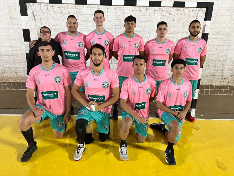 Atual campeão, Paranavaí estreia com autoridade no handebol masculino