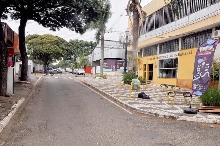 Prefeitura de Paranavaí confirma alargamento da Rua Bahia em frente à Câmara de Vereadores