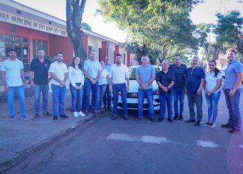 São João do Caiuá recebe veículo para a Secretaria de Saúde