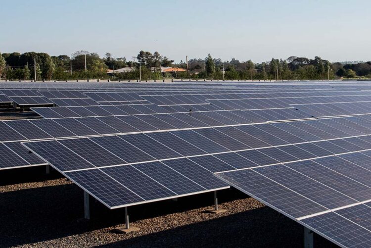 Copel vai construir usinas solares  para compensar consumo de energia